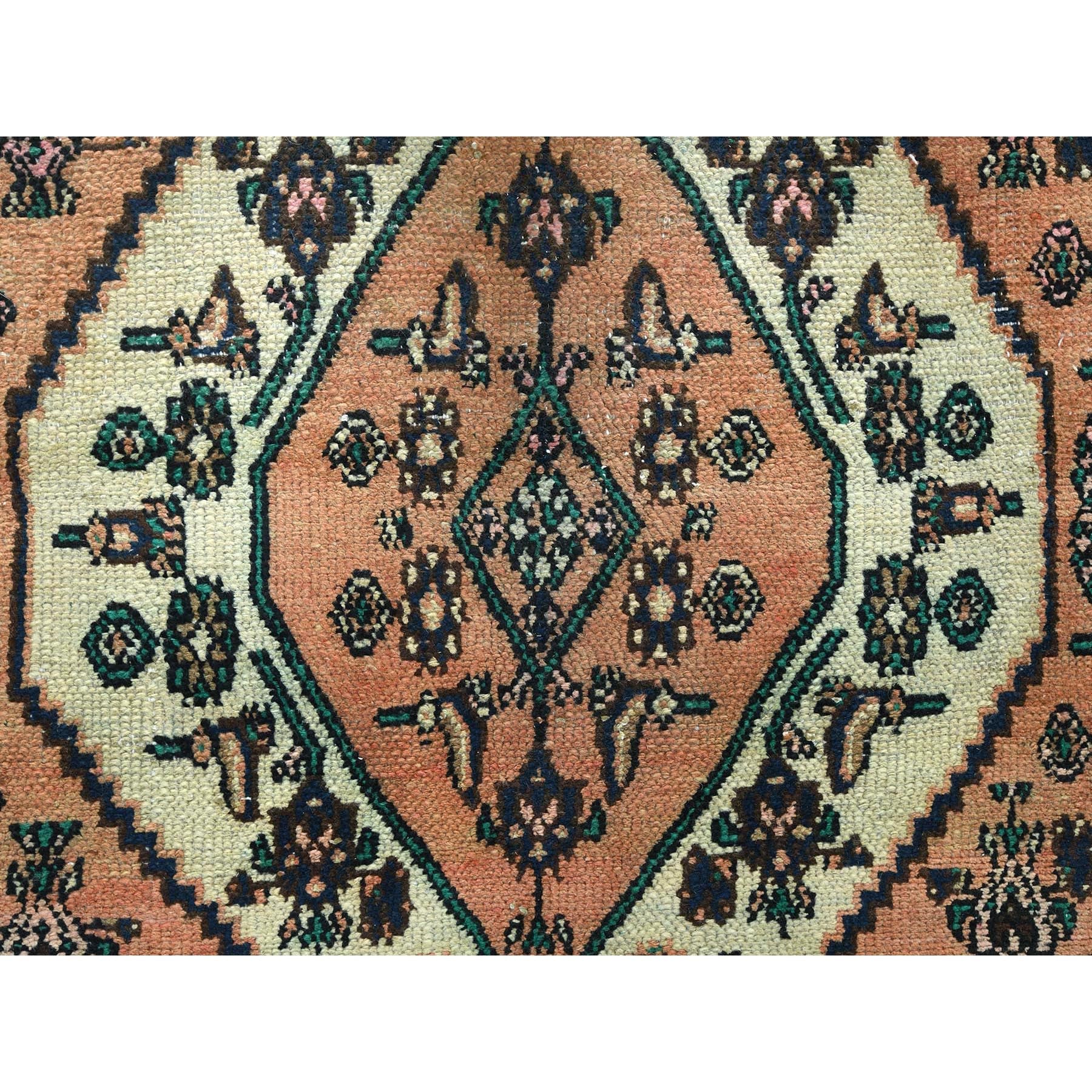 R82548%20009