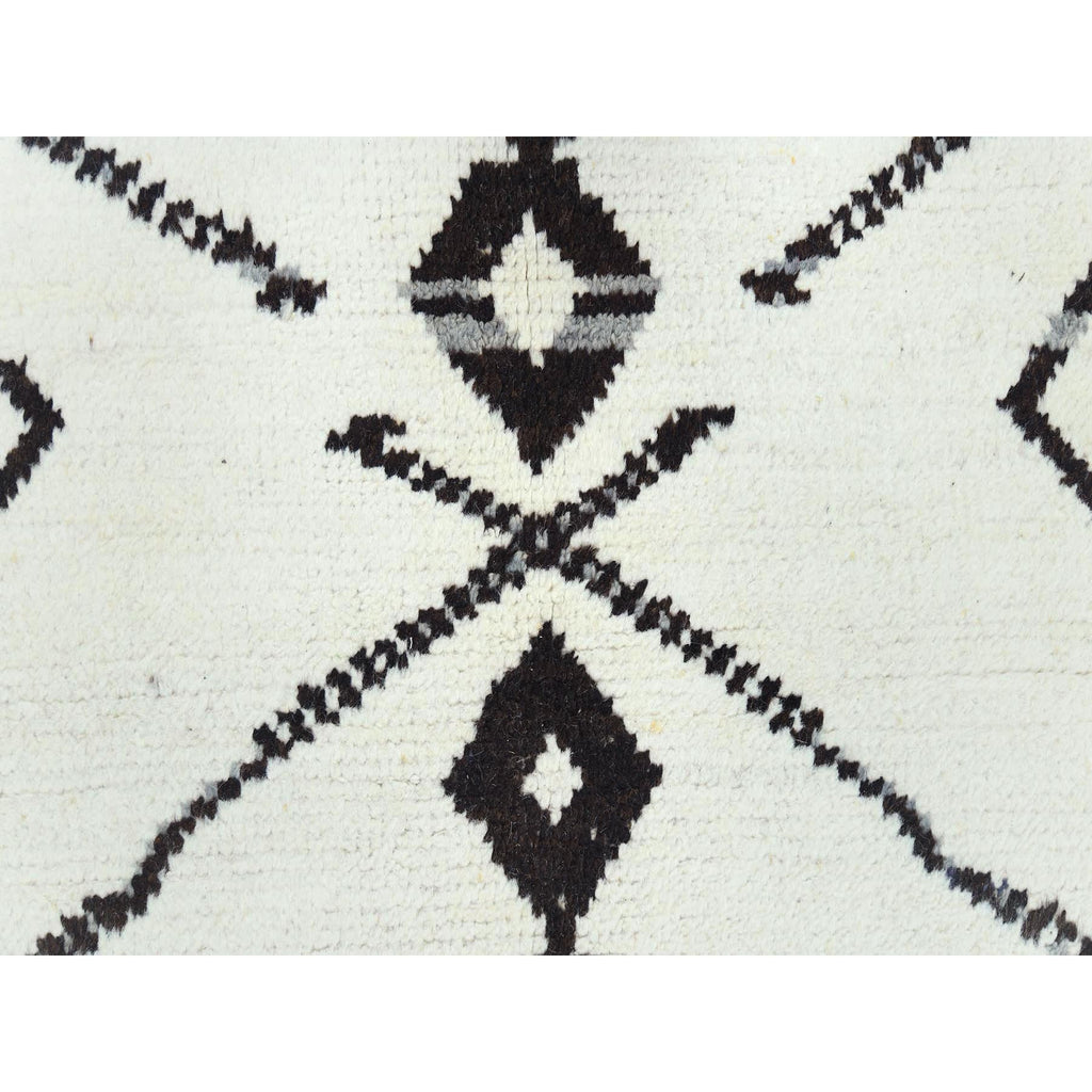 R82953%20009
