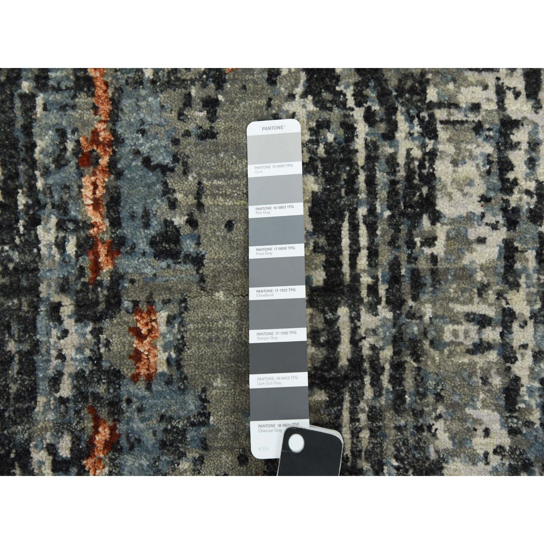 R83068%20008