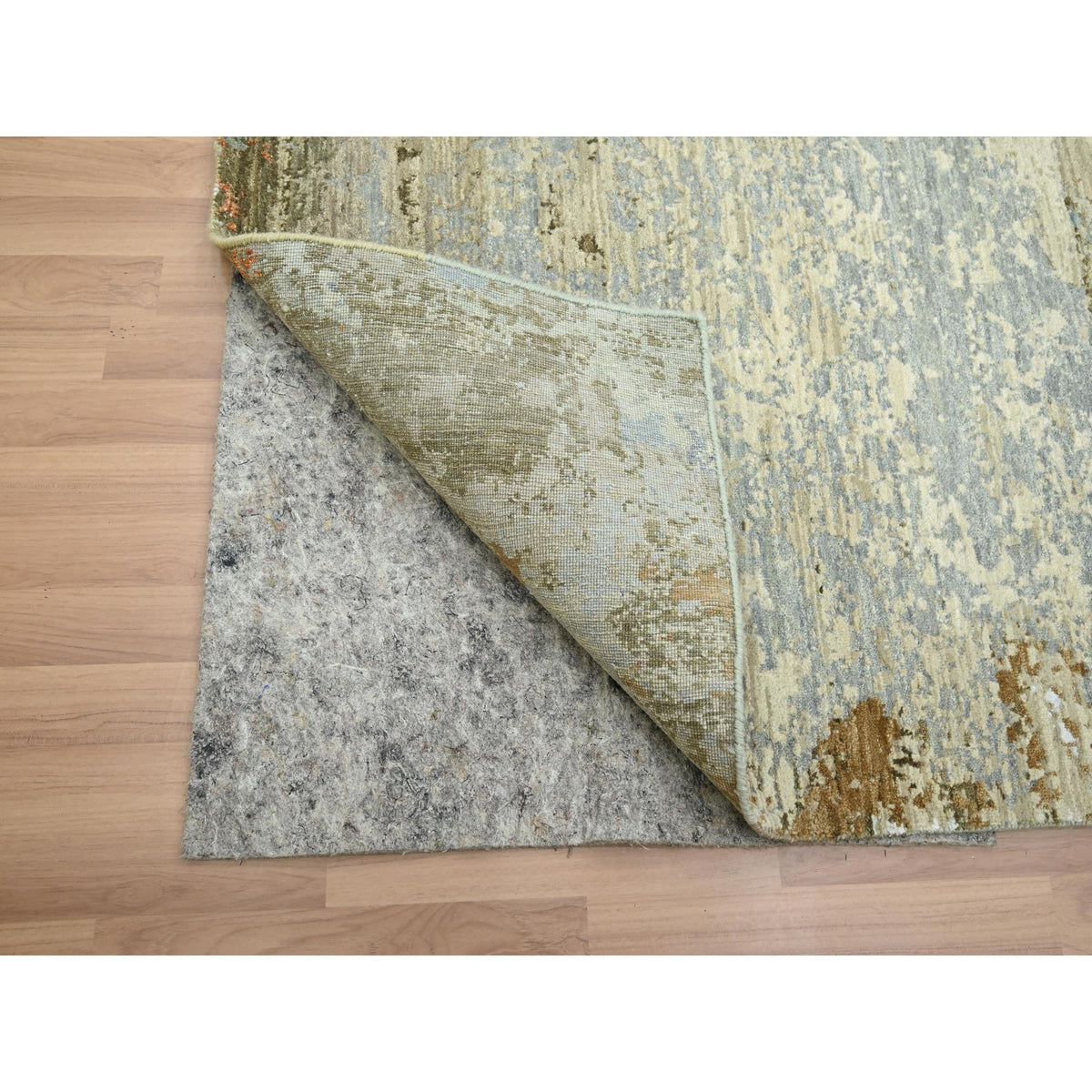 R83132%20005