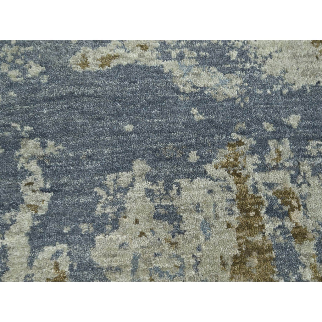 R83132%20009