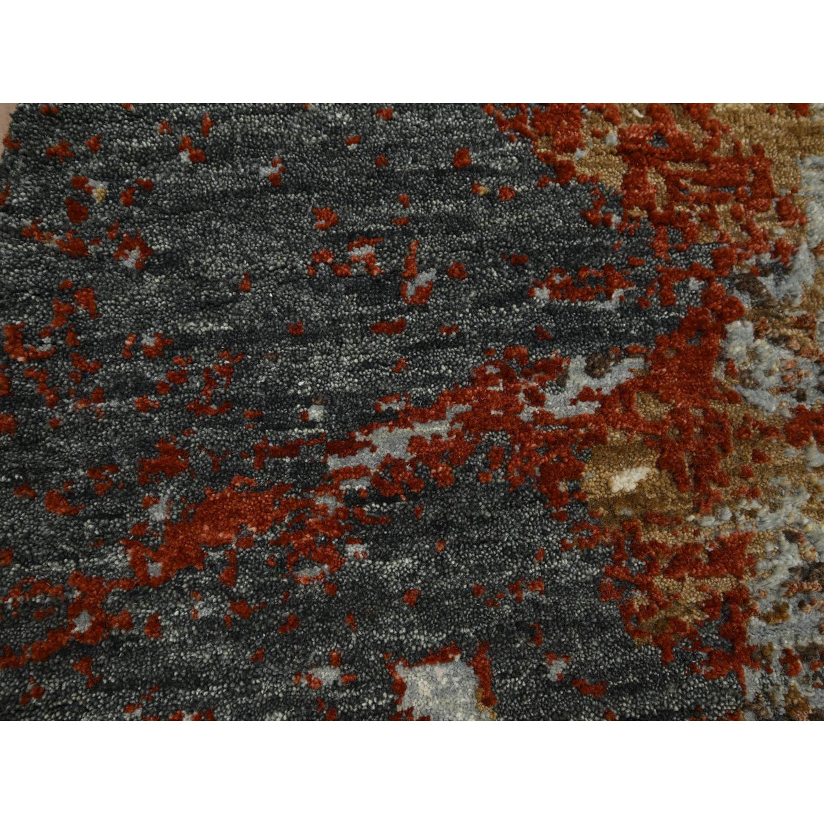 R83156%20009