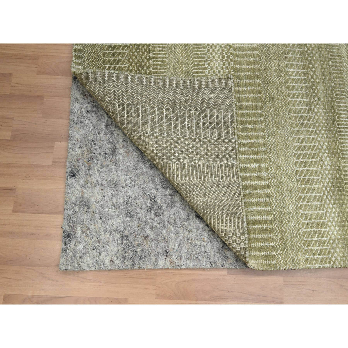 R83216%20004