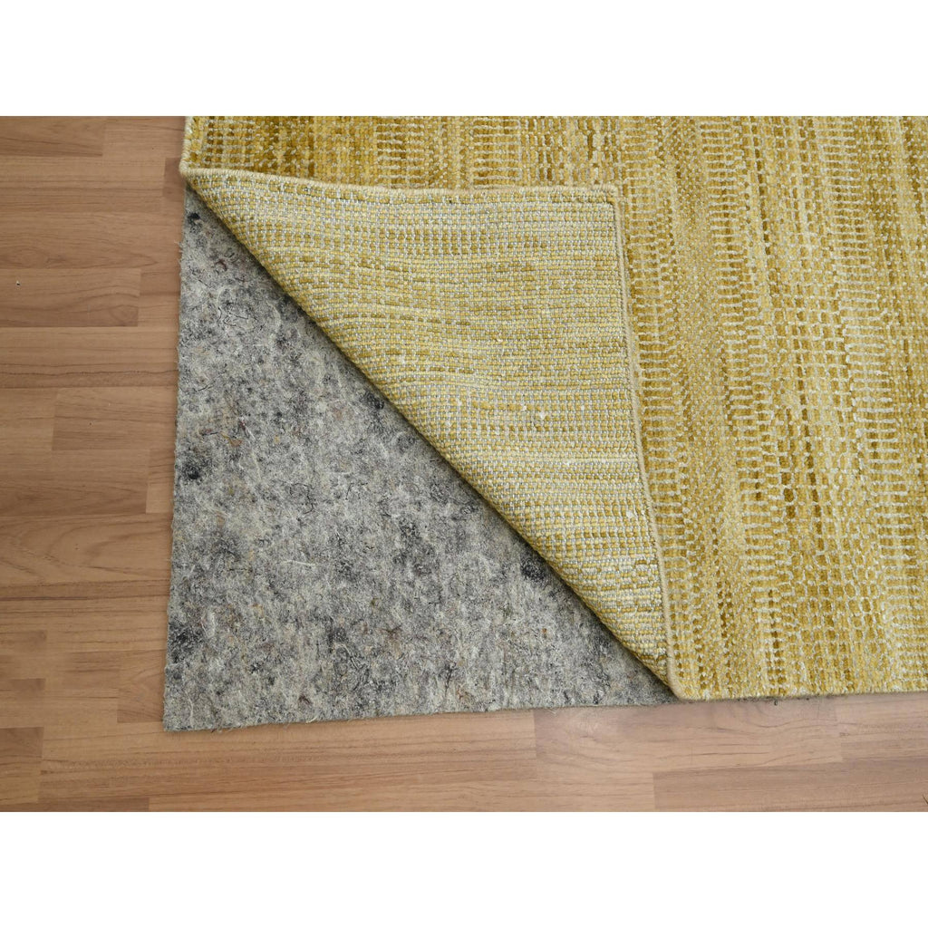 R83233%20005