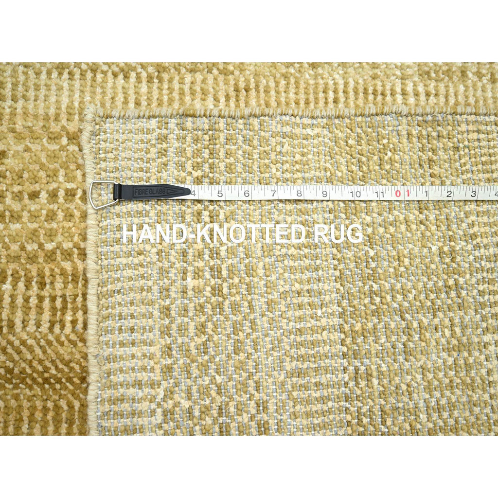 R83240%20012