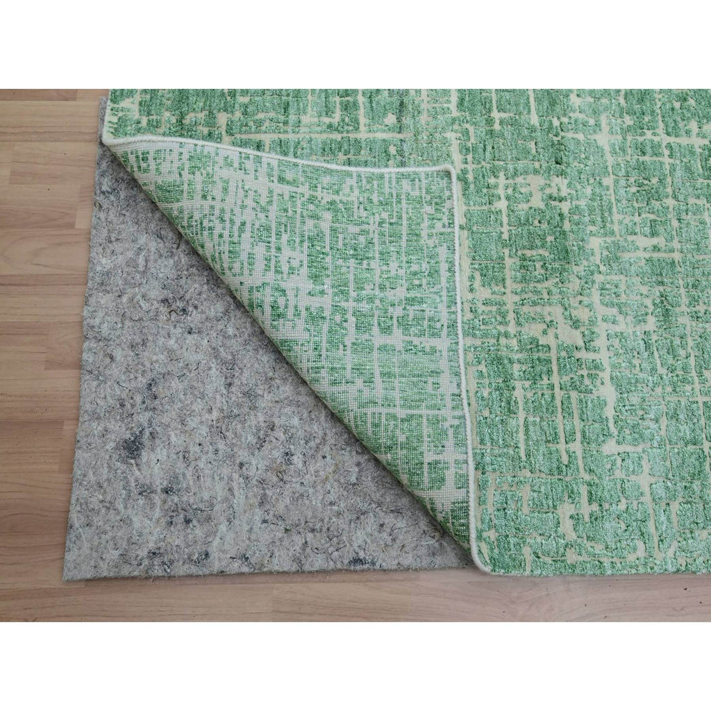 R83281%20005