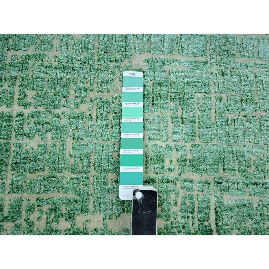 R83281%20008