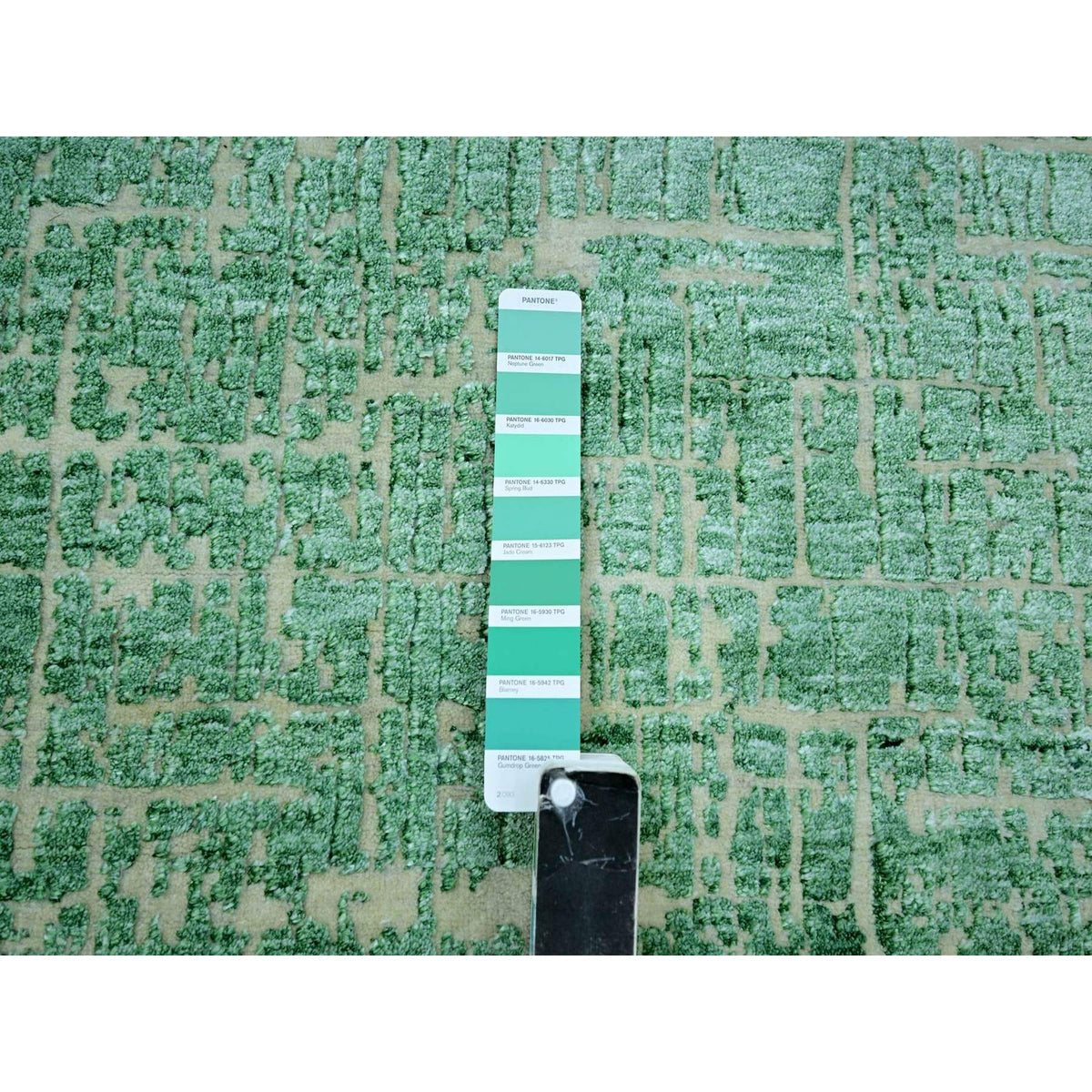 R83281%20008