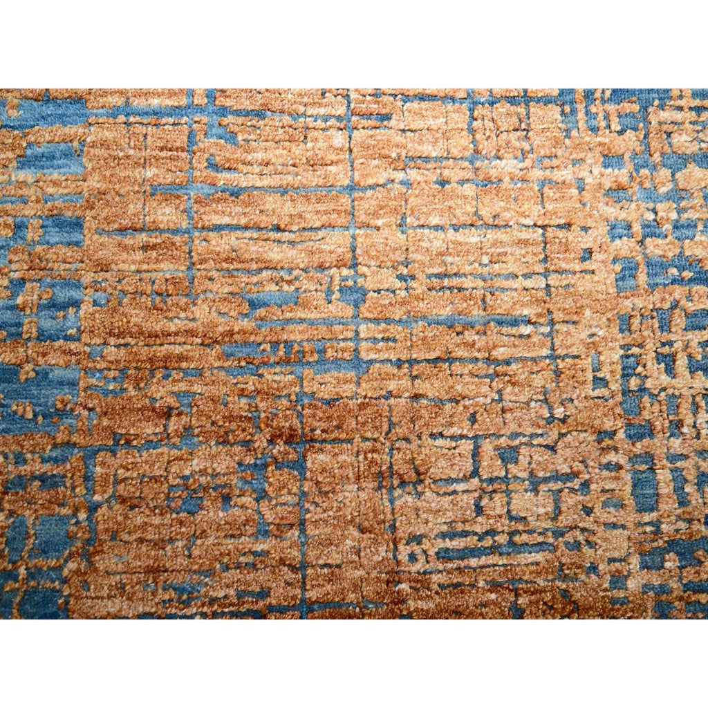 R83282%20009