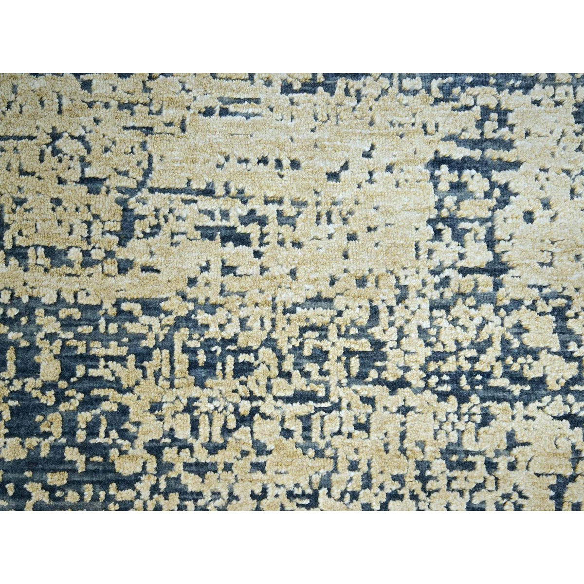 R83287%20009