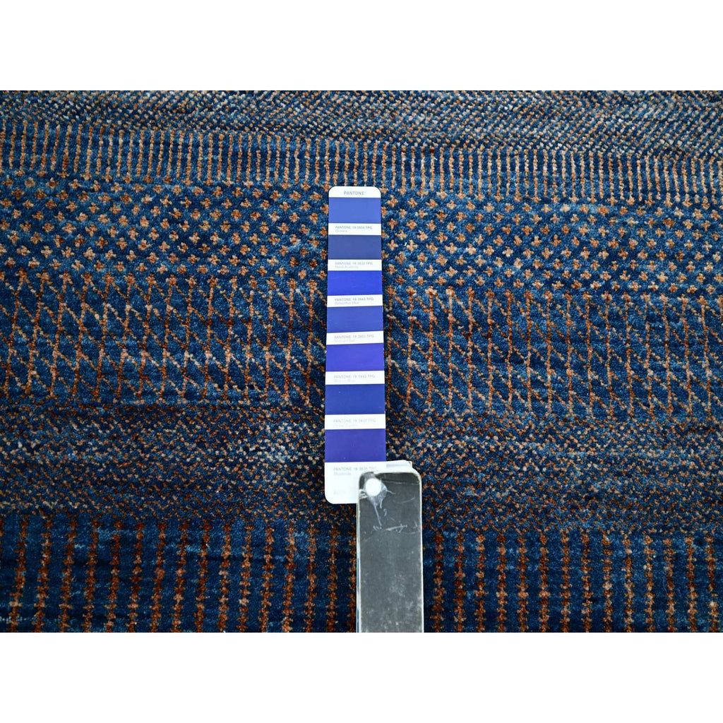 R83302%20008