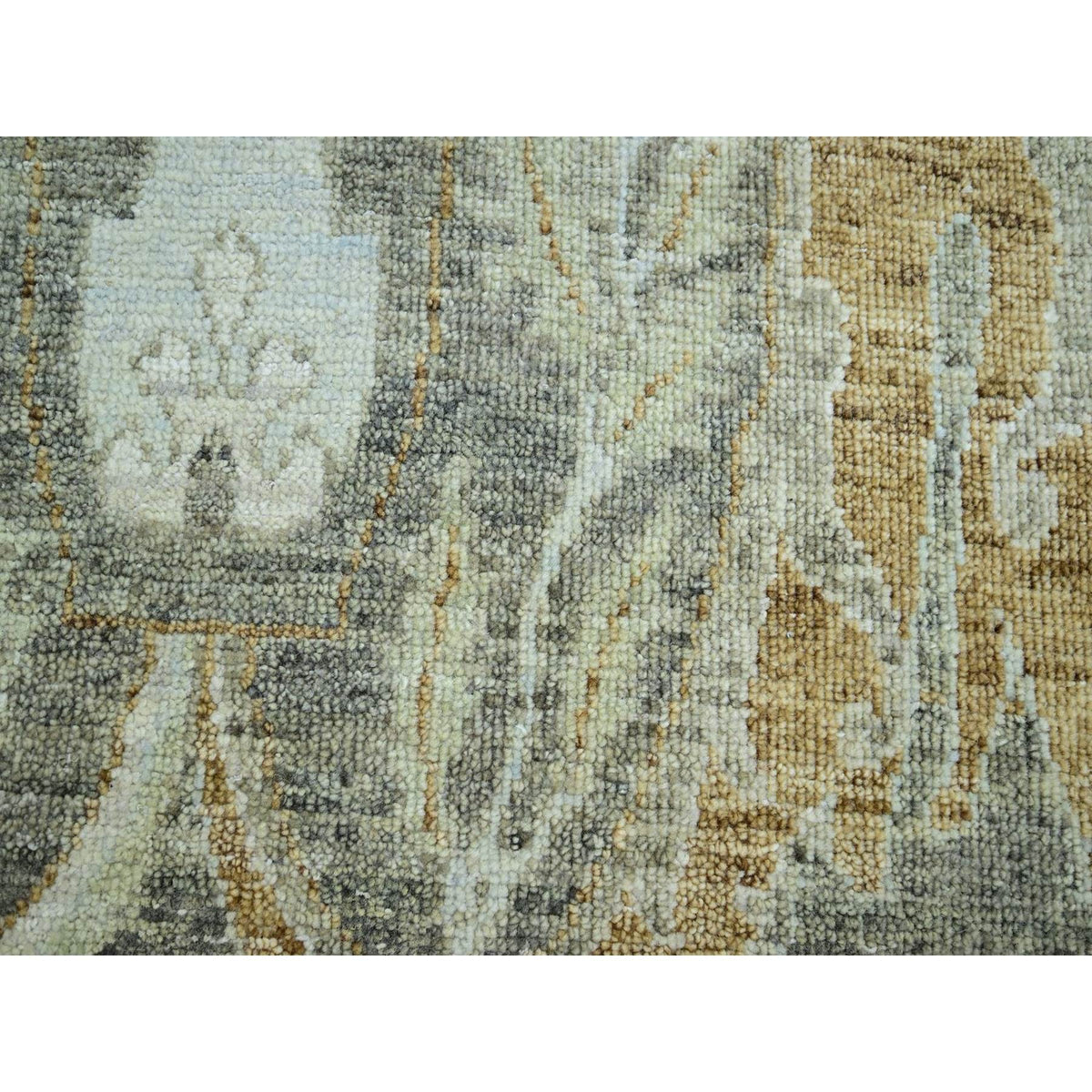 R83303%20009
