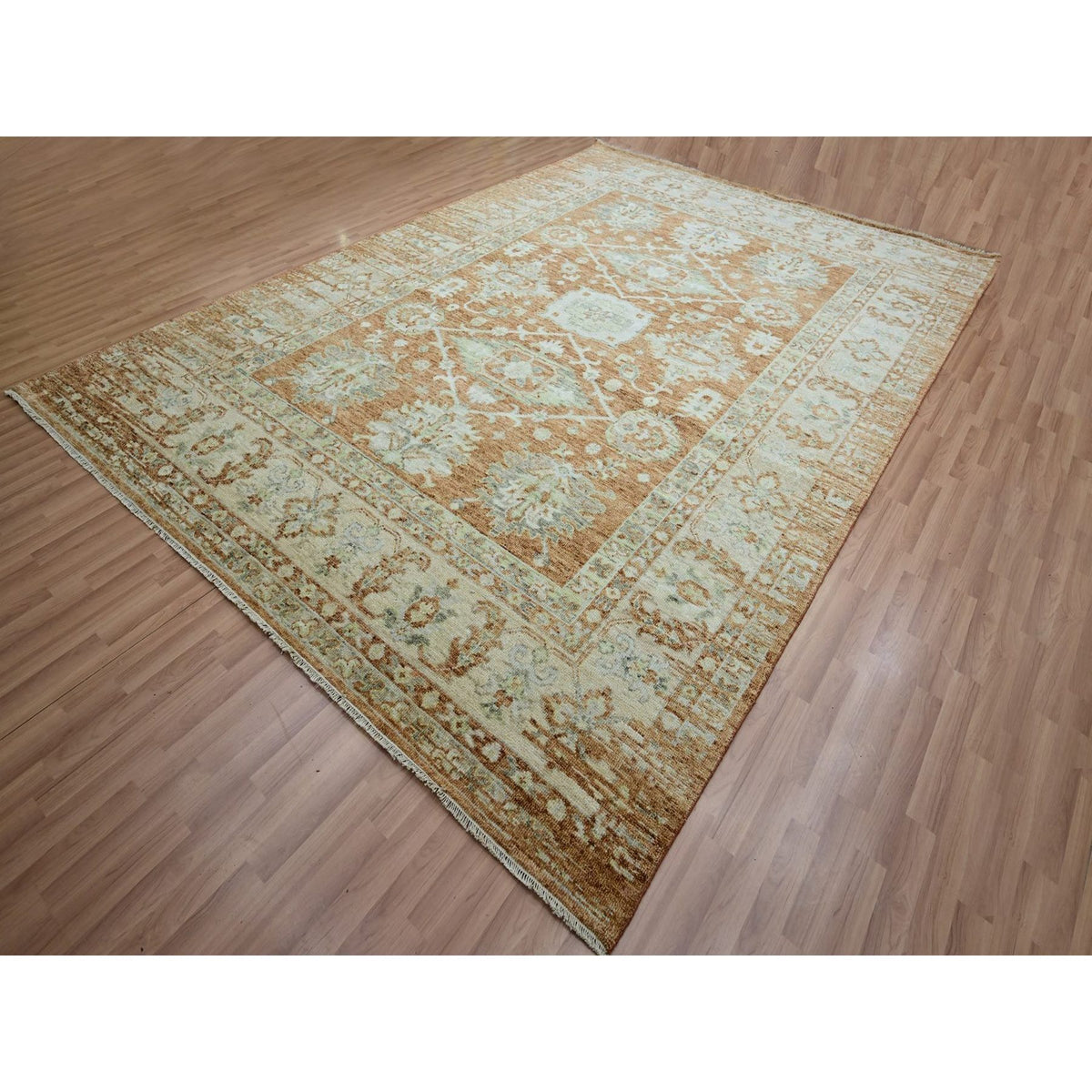R83305%20004