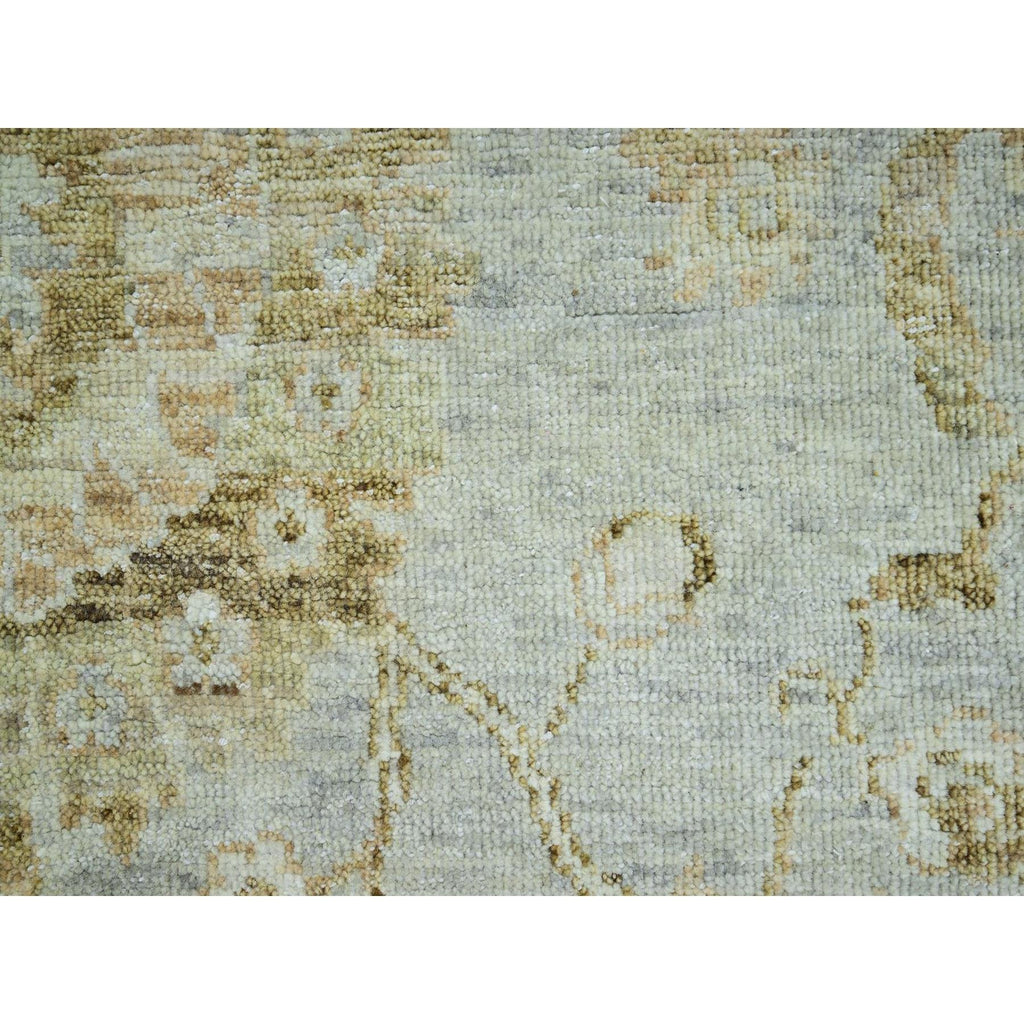 R83308%20009