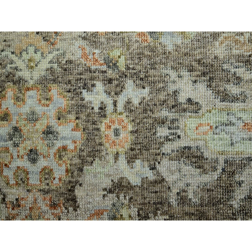 R83313%20009