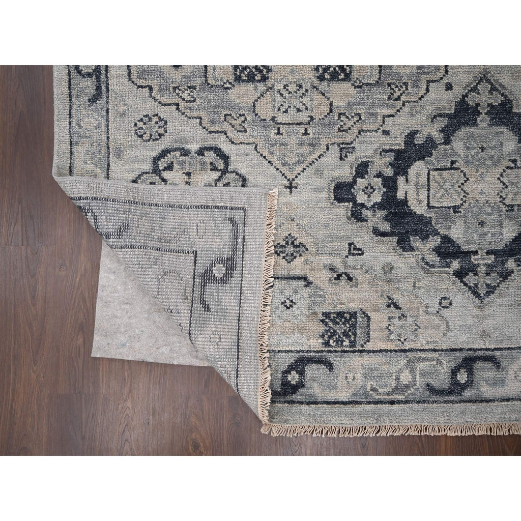 R84022%20005