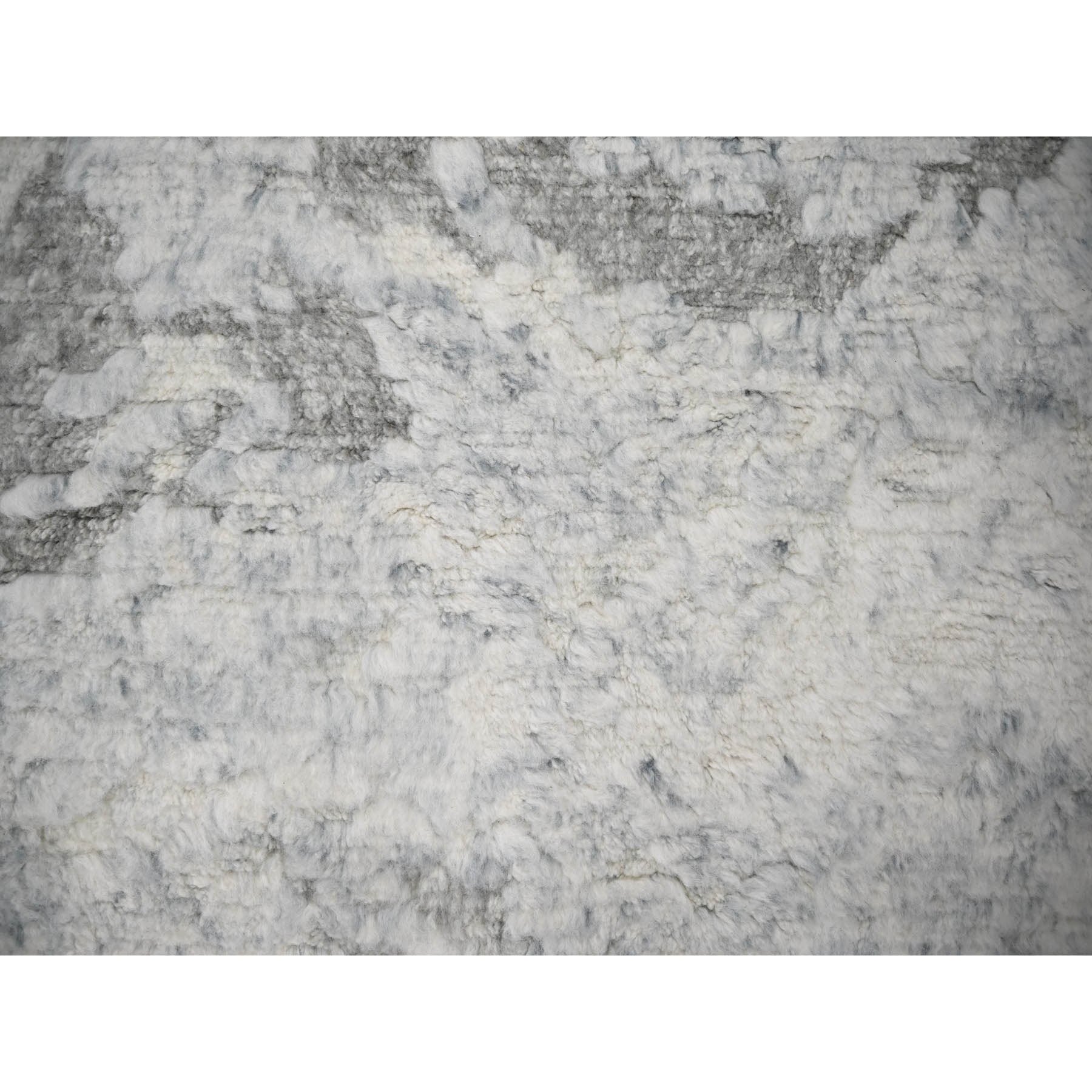 R84091%20009