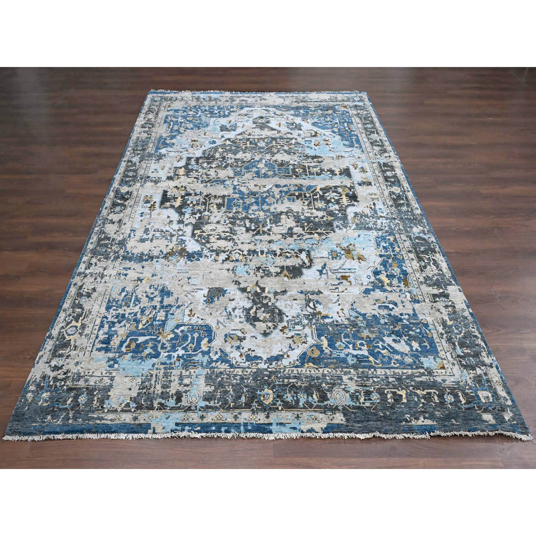 R84128%20003