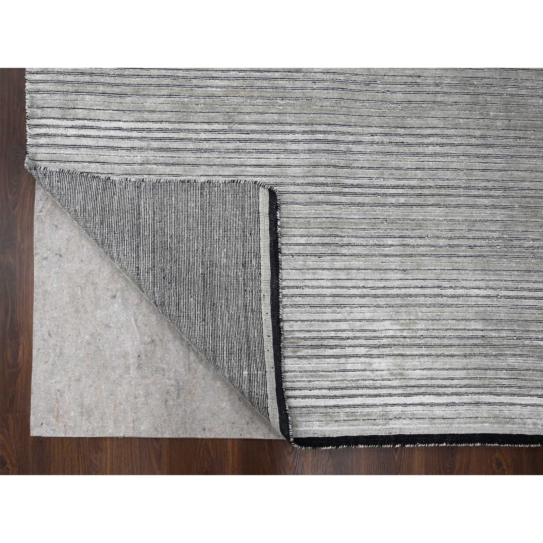 R84165%20005