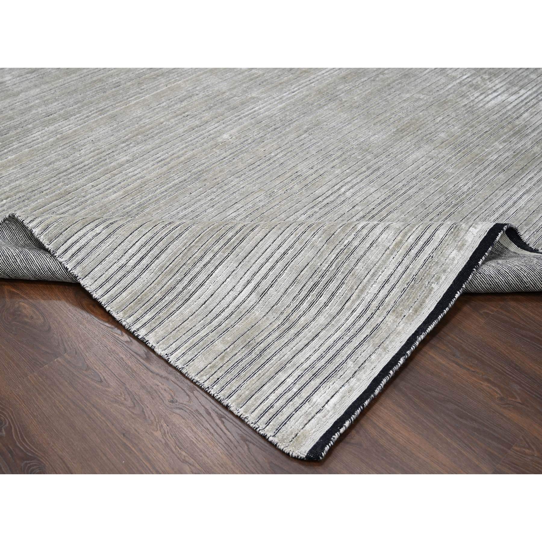R84165%20007