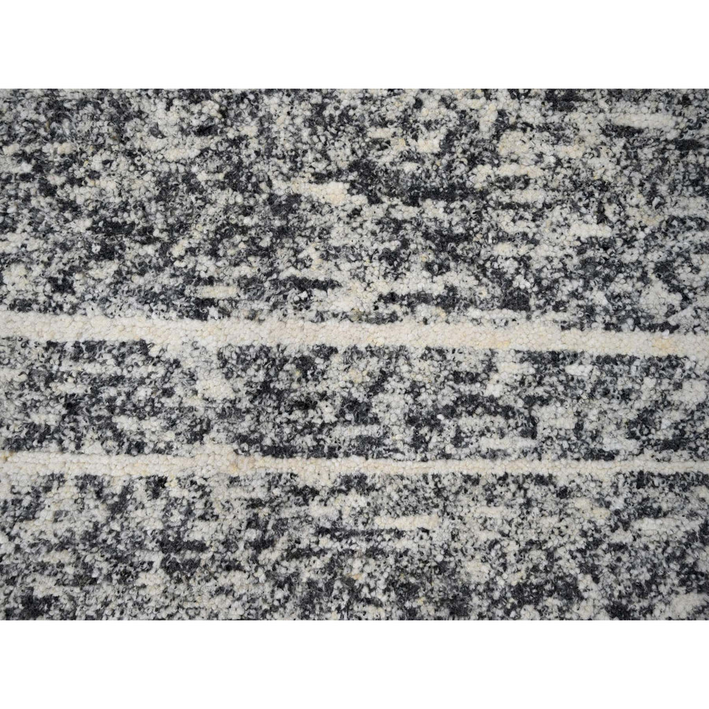 R84181%20009