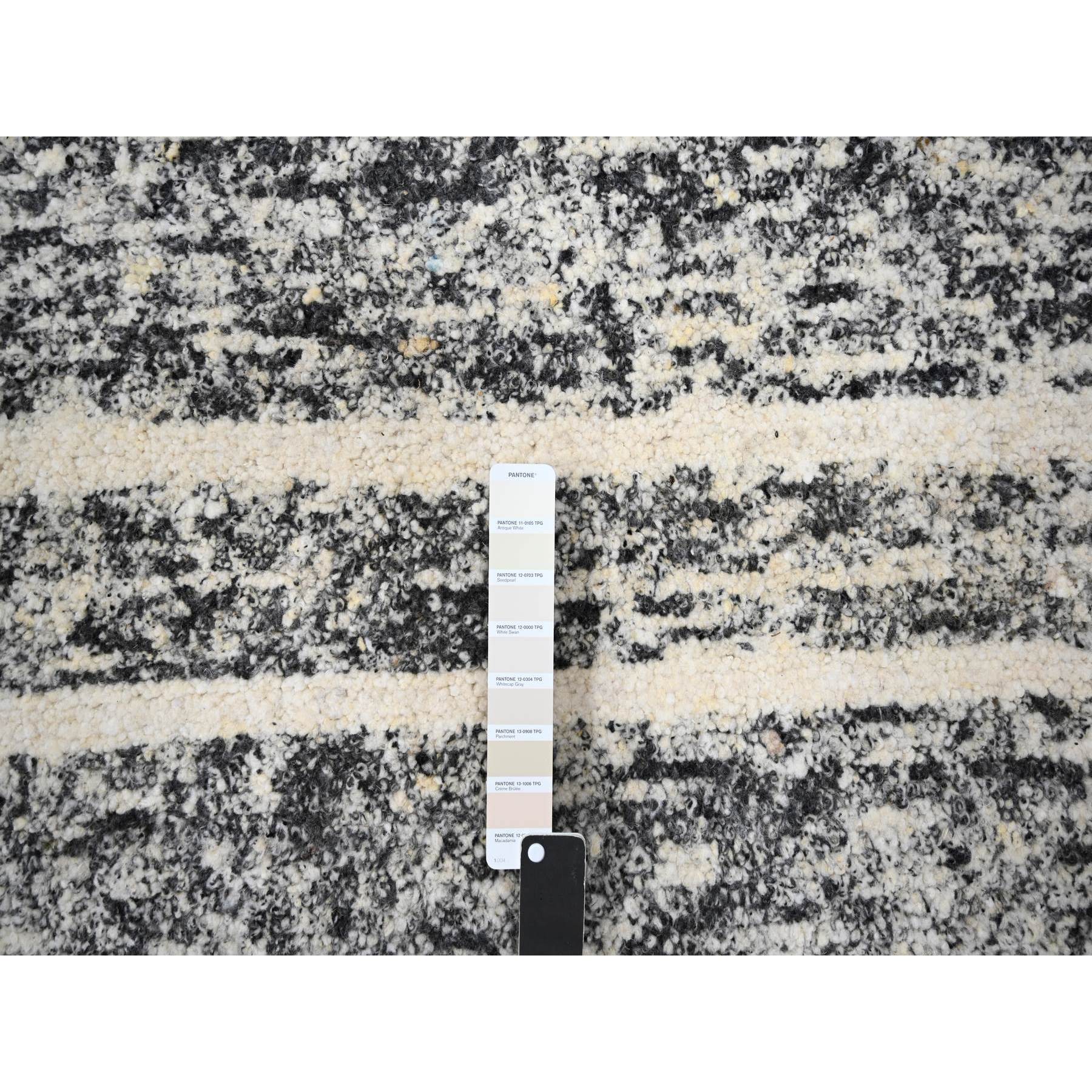 R84185%20008