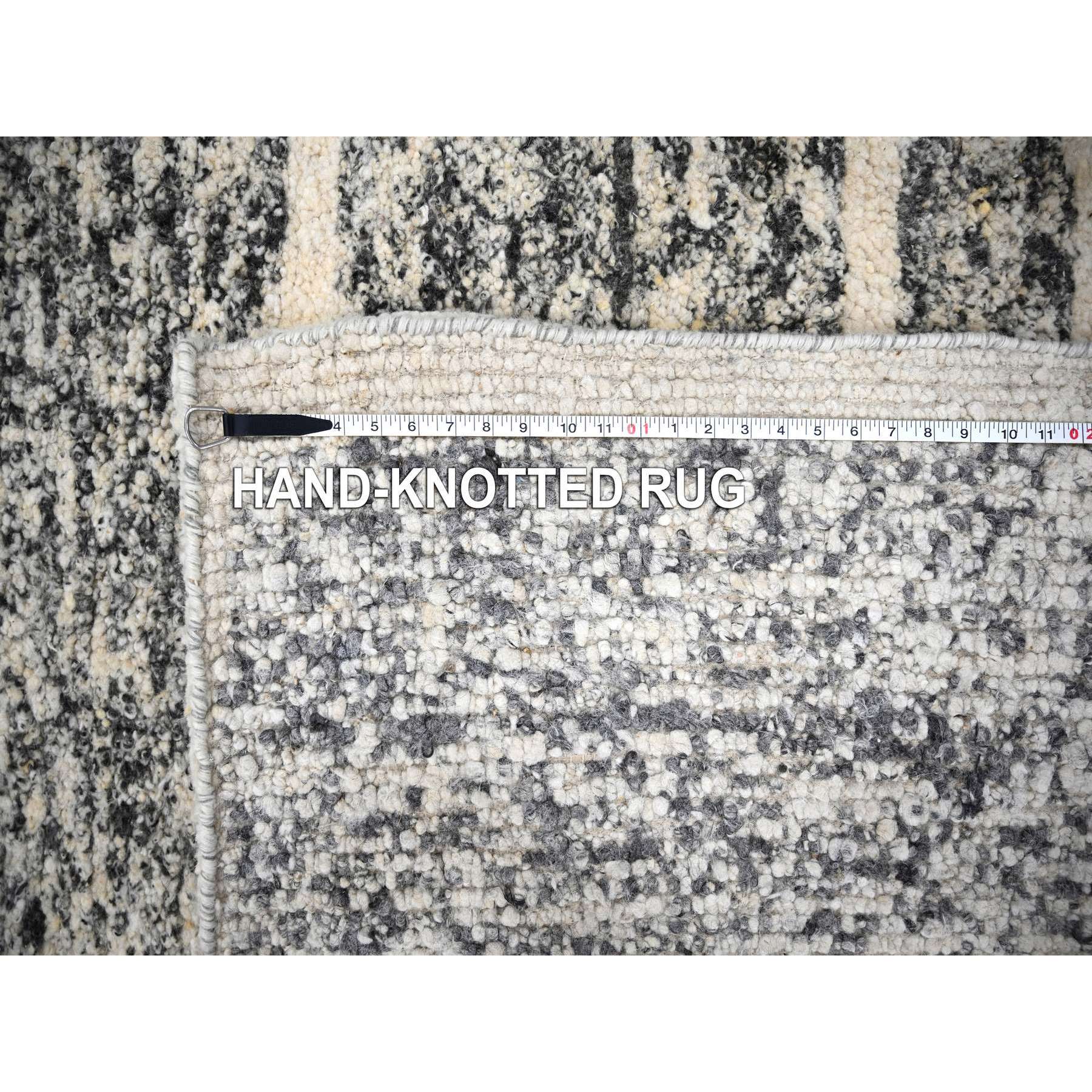 R84185%20012