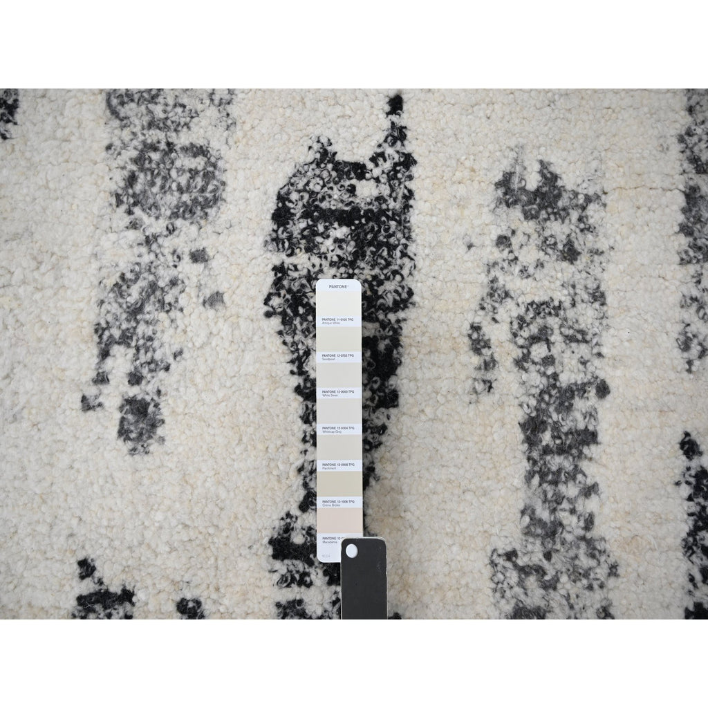 R84208%20008