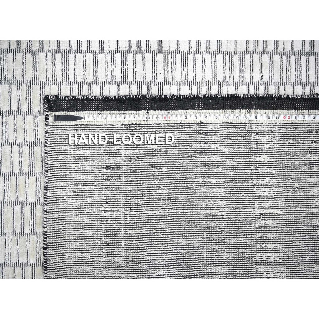 R84225%20012