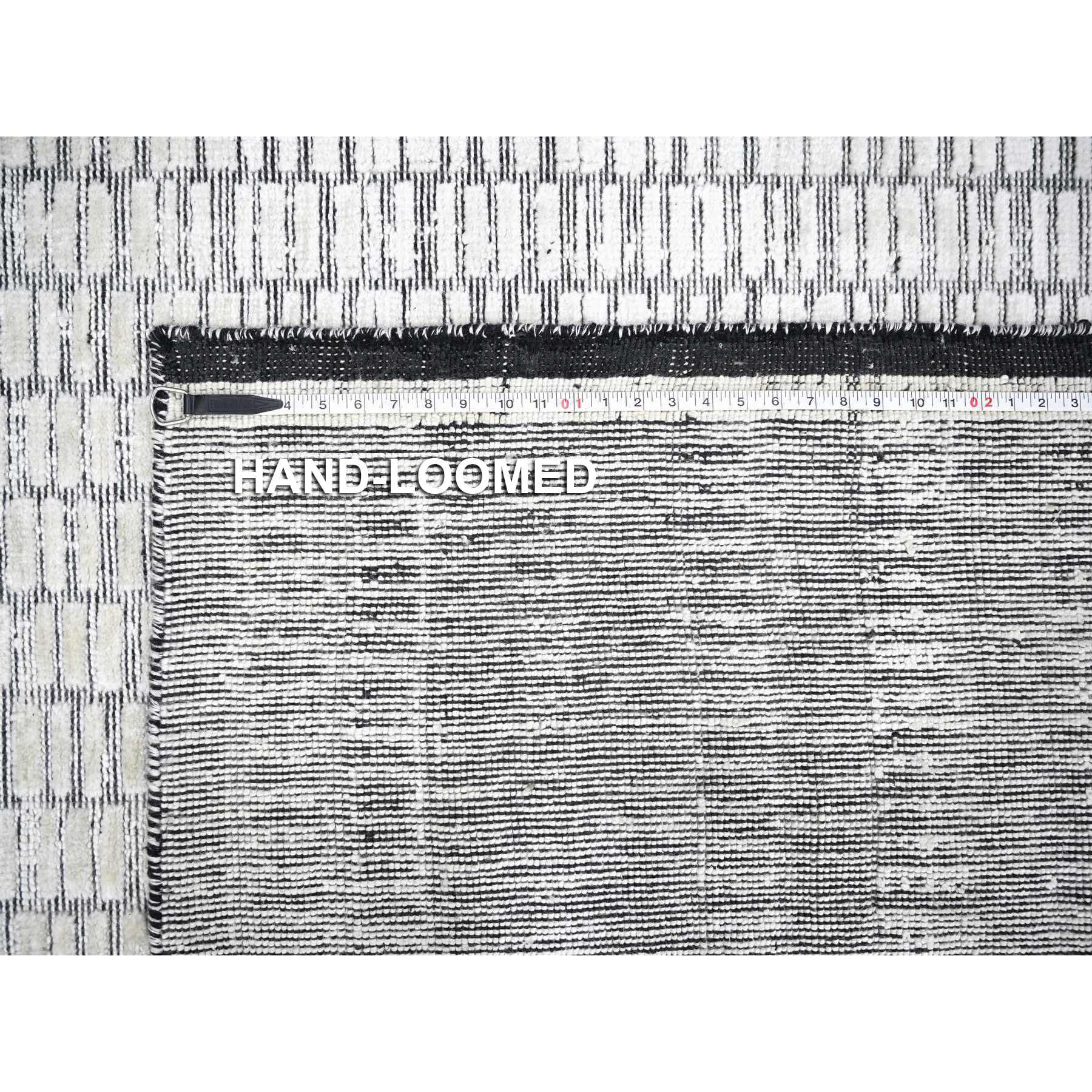 R84225%20012