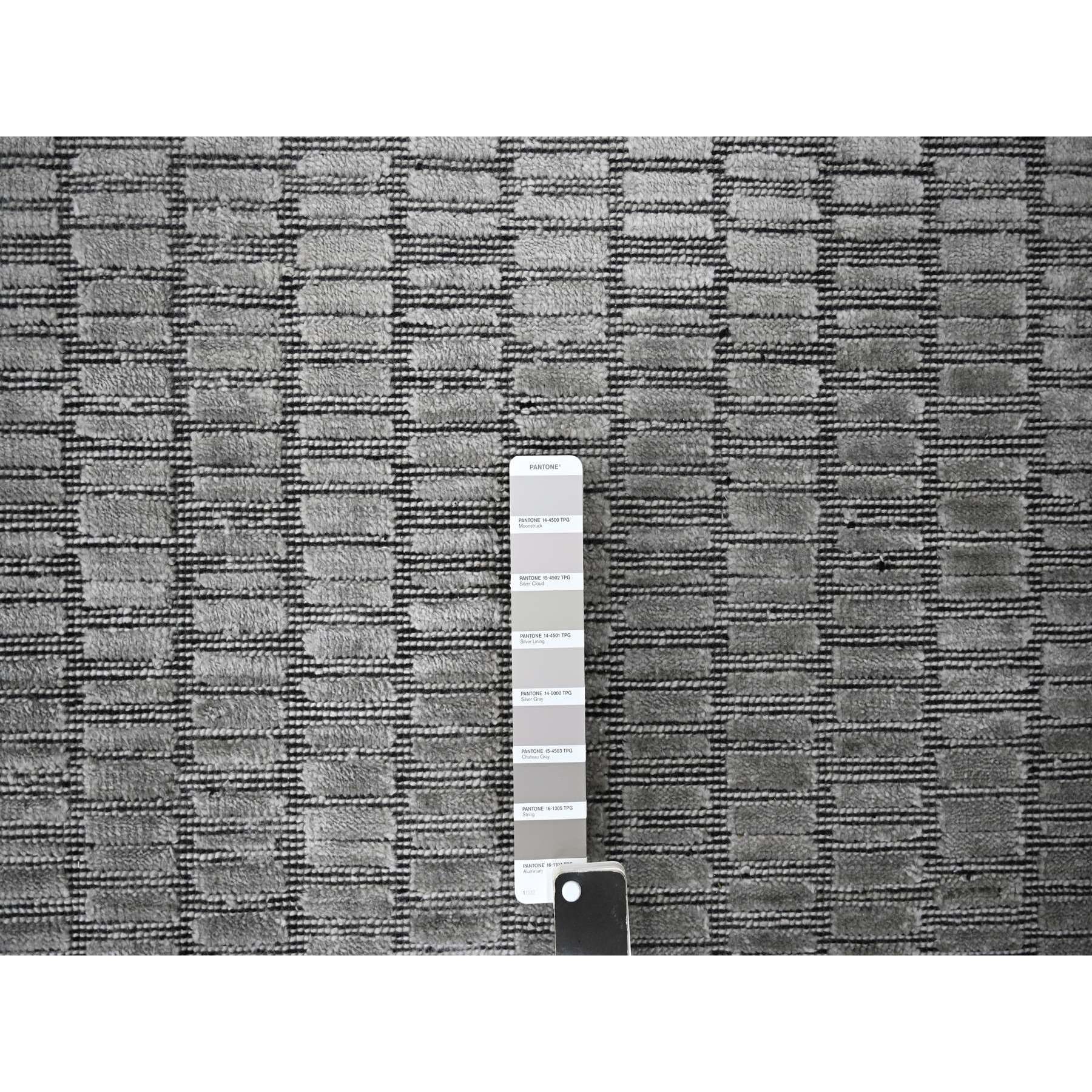 R84307%20008