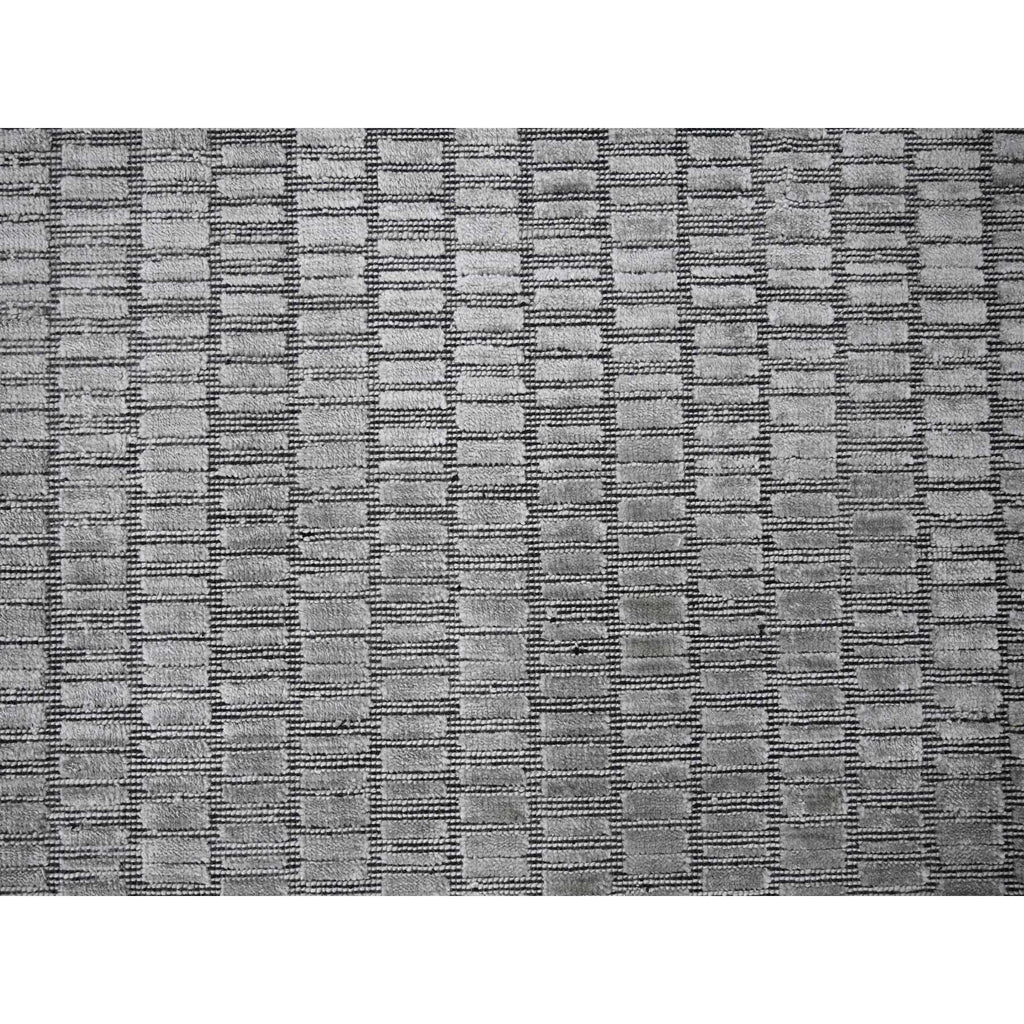 R84307%20009