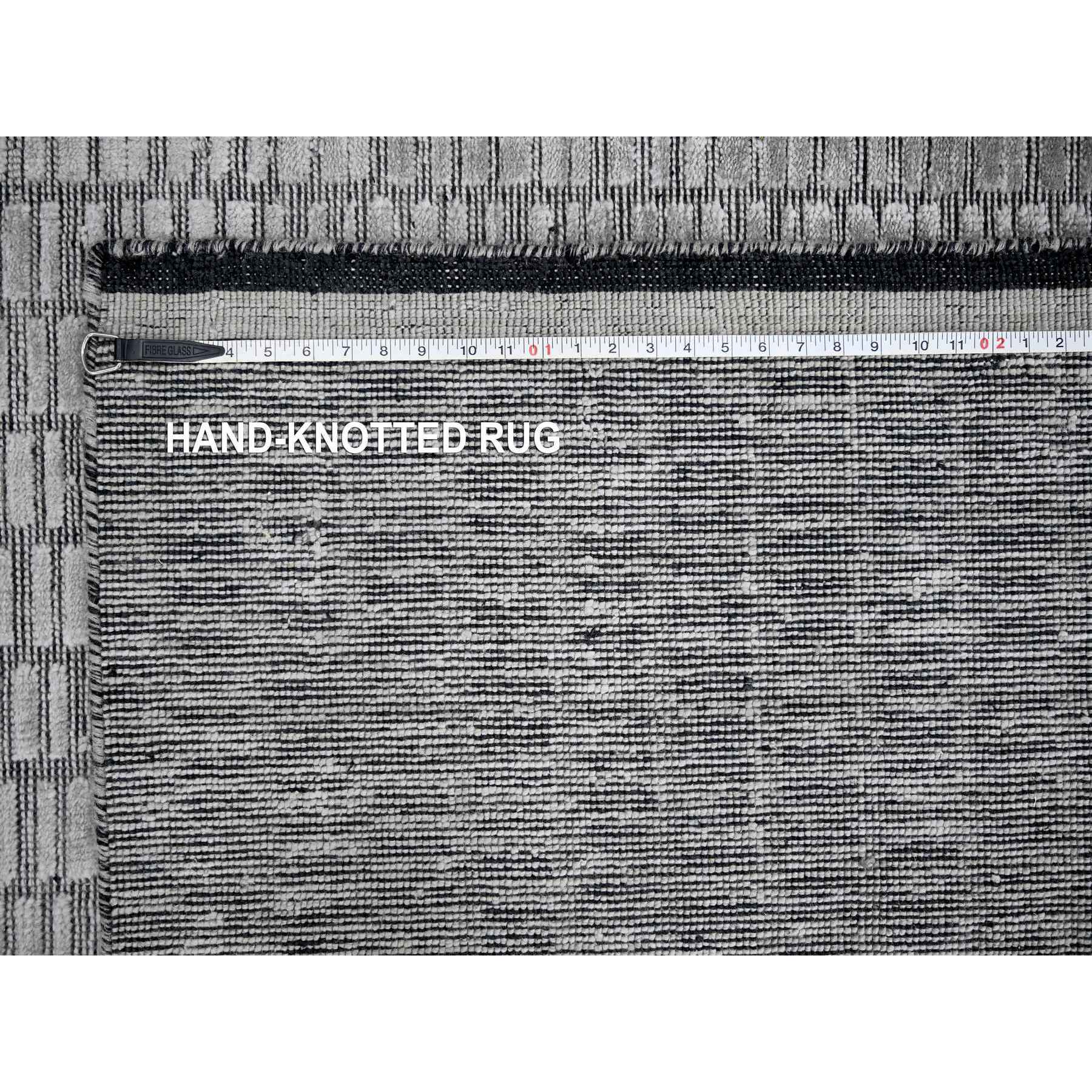 R84307%20012