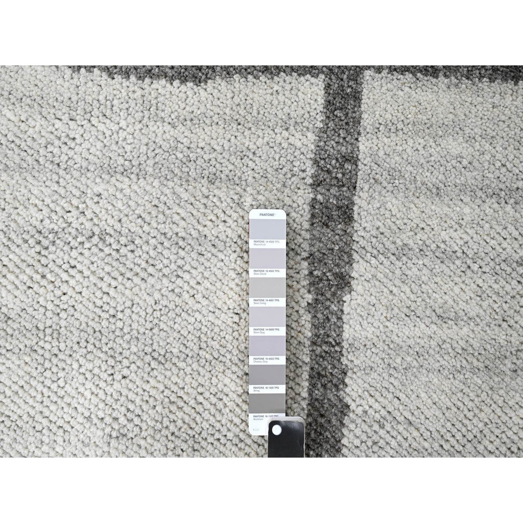 R84332%20008