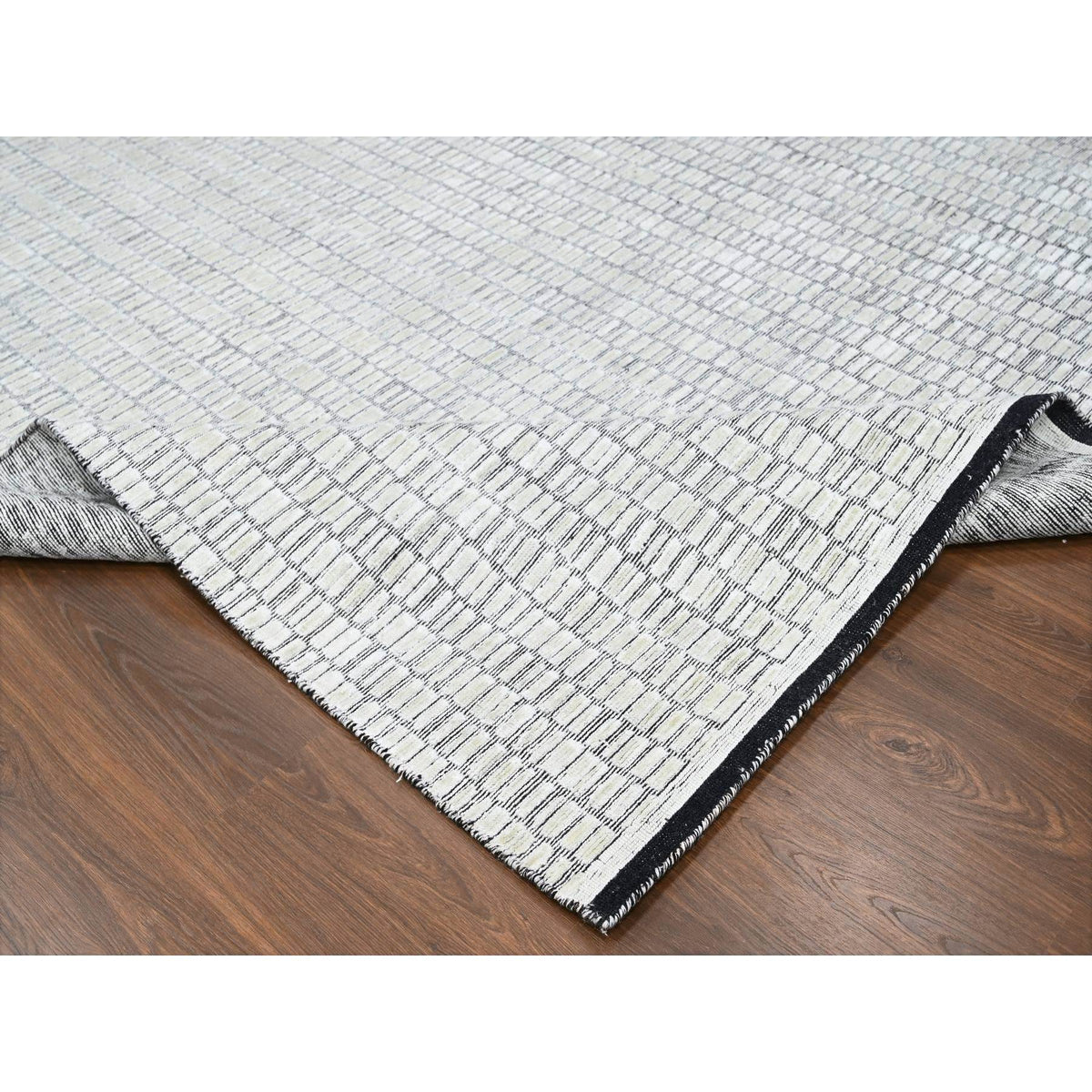R84586%20007