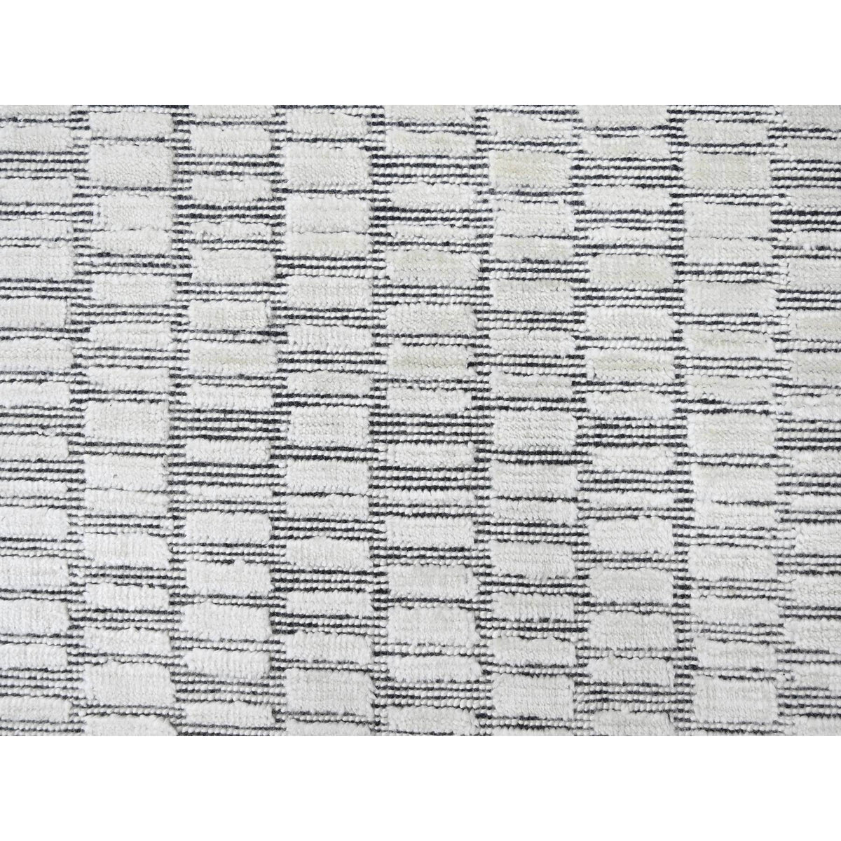 R84586%20009