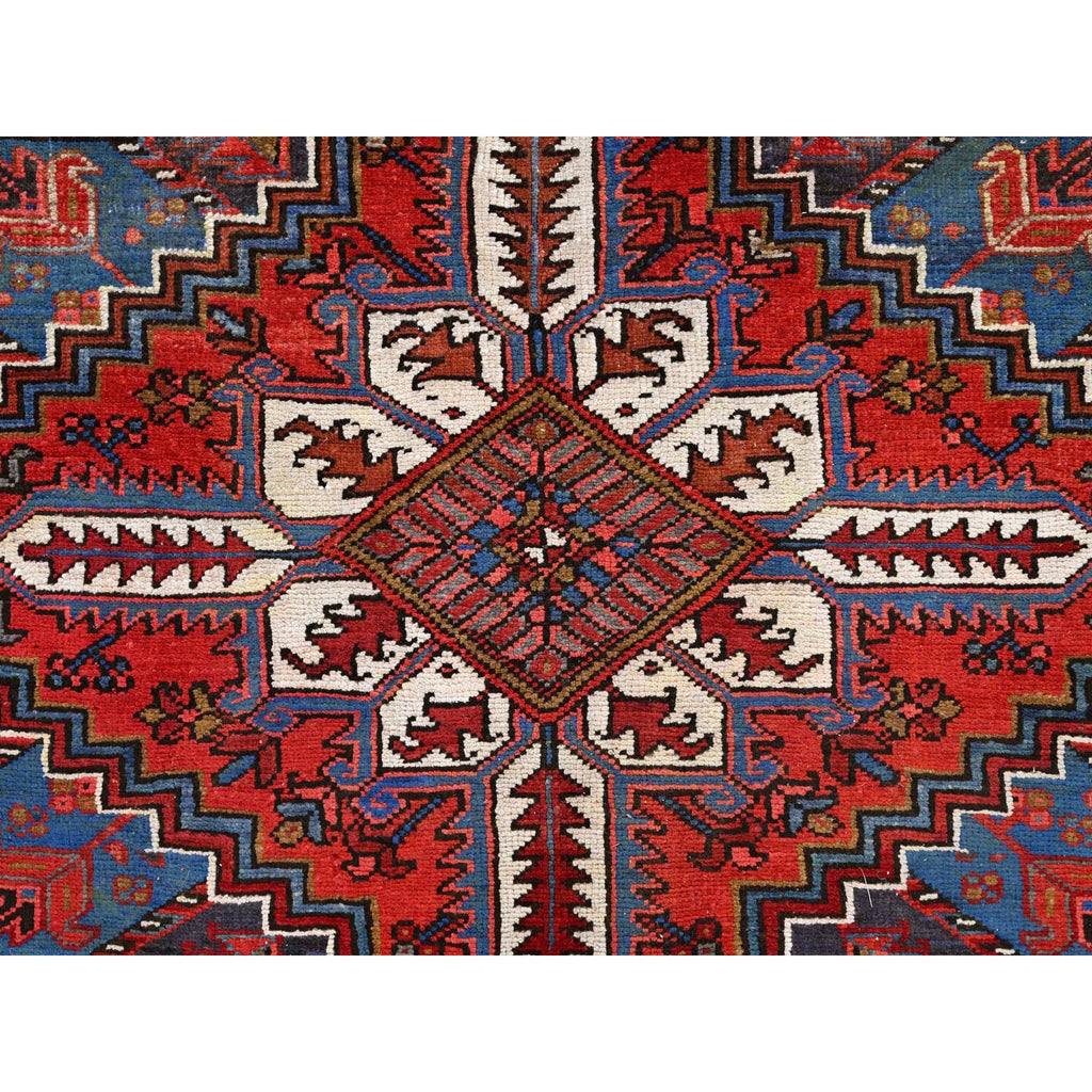 R85682%20009