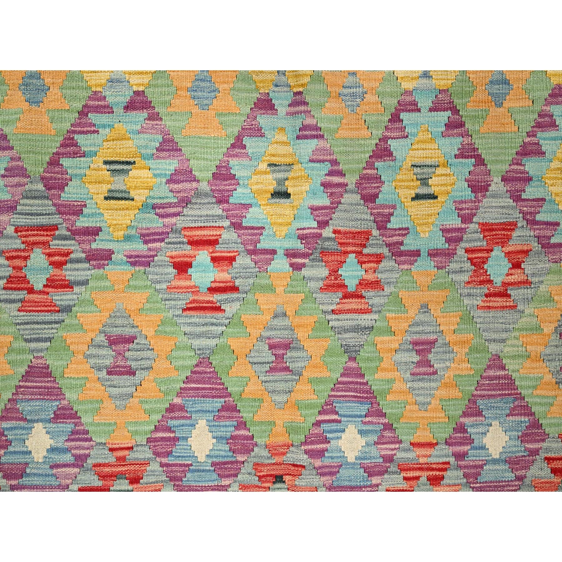 R85708%20002