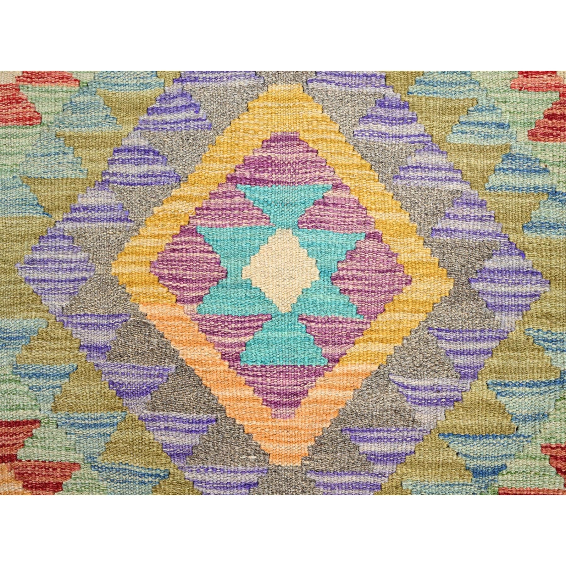 R85745%20002