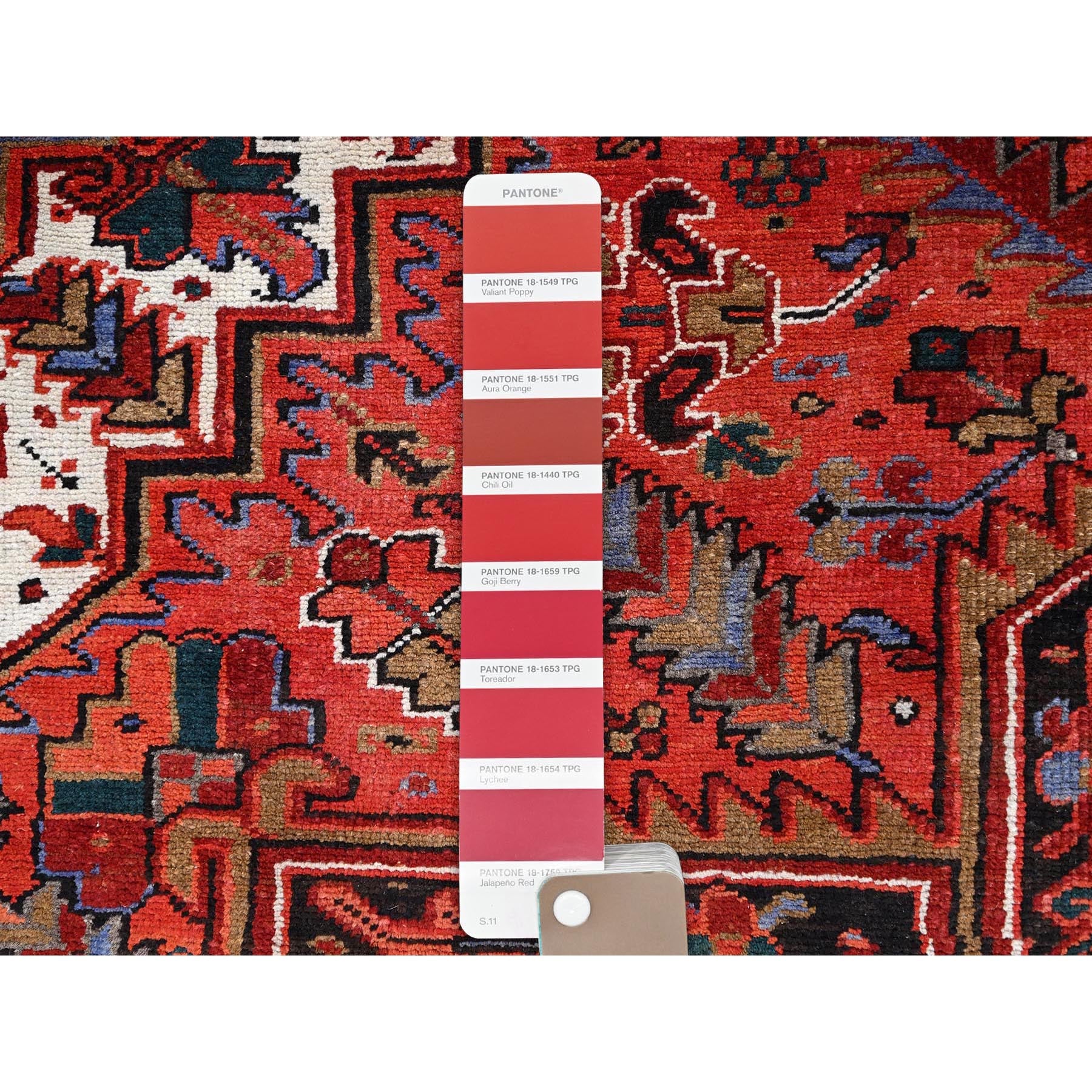 R85915%20008