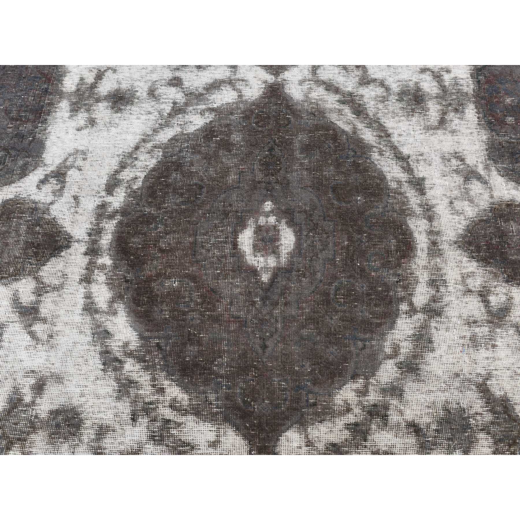 R87216%20009