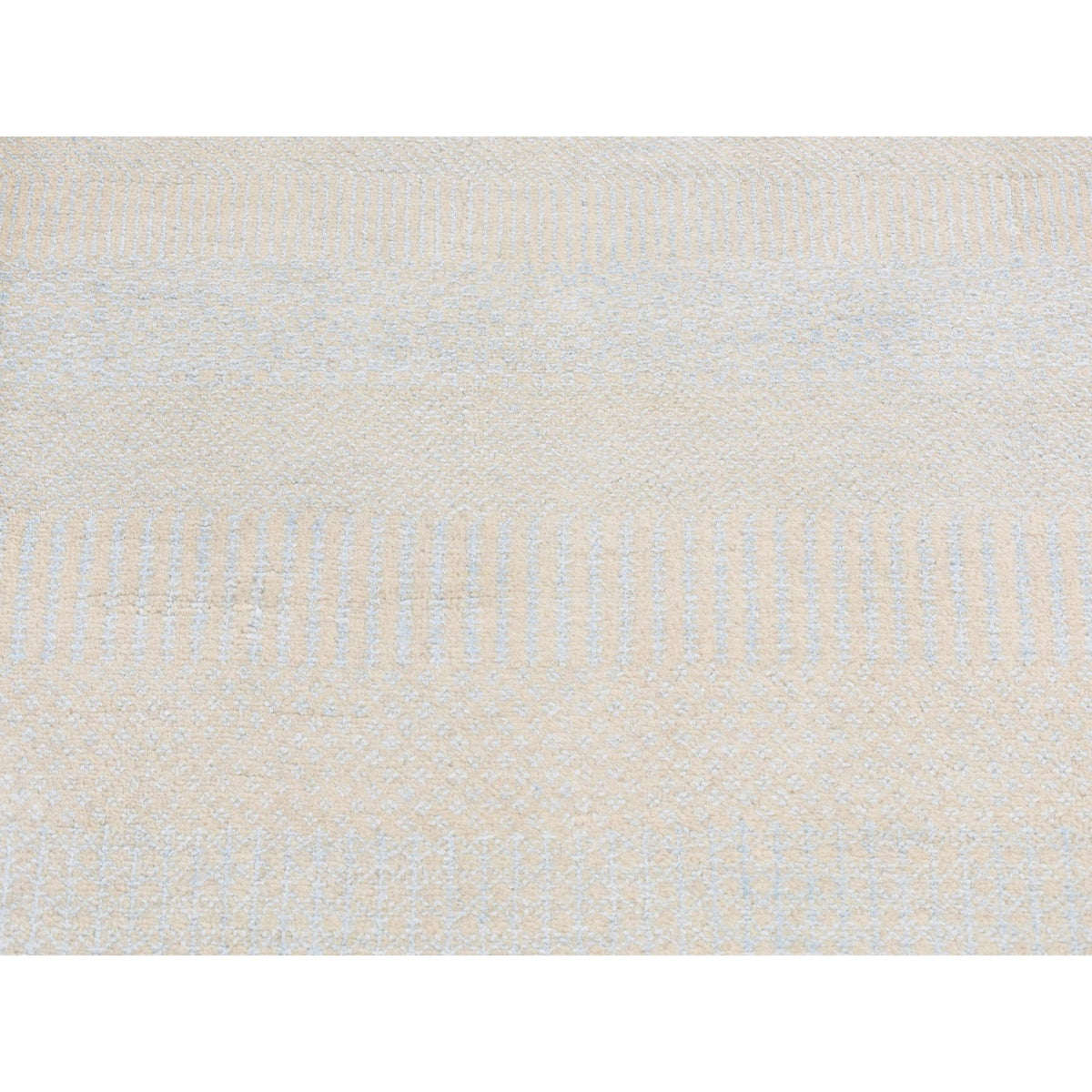R87233%20005