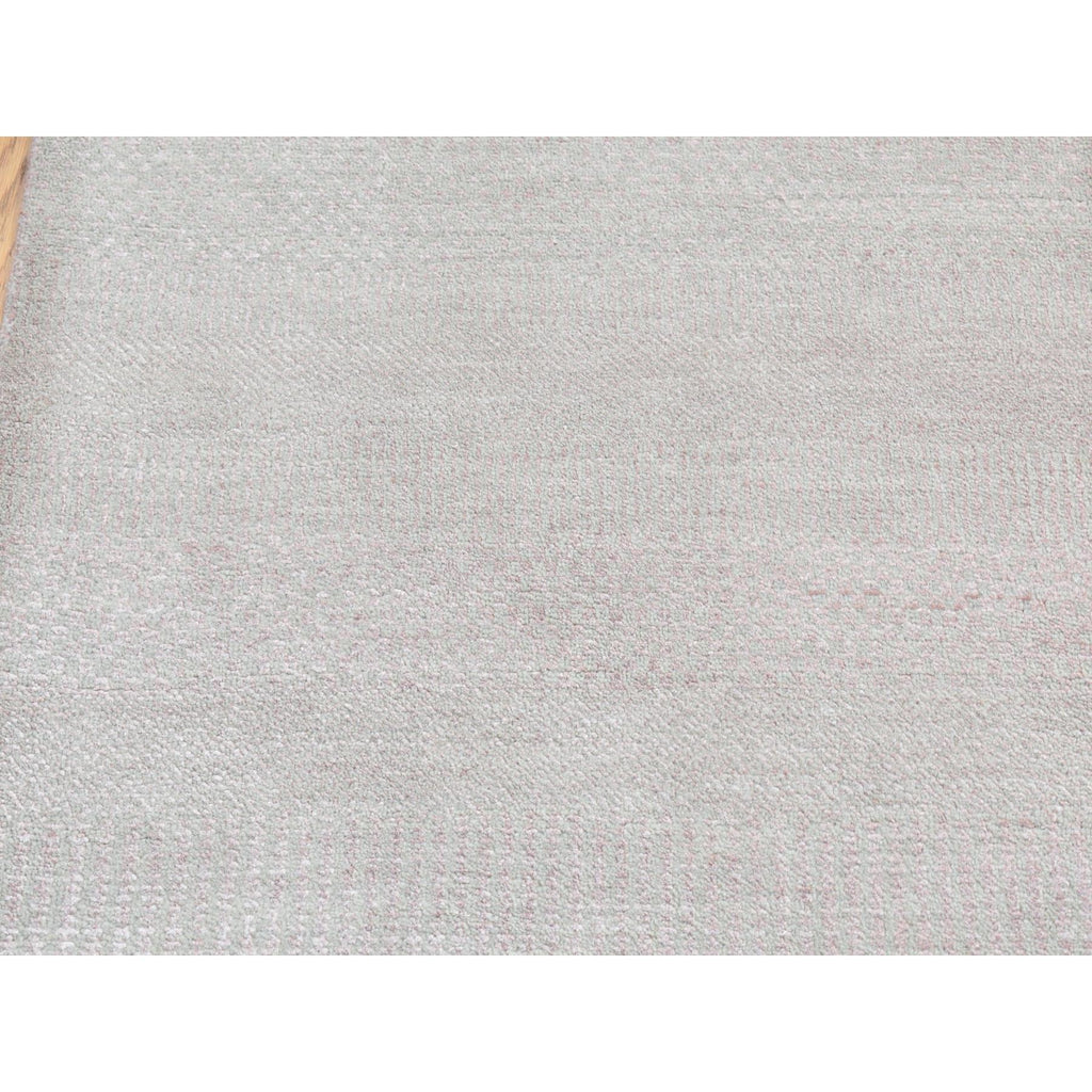 R87302%20005