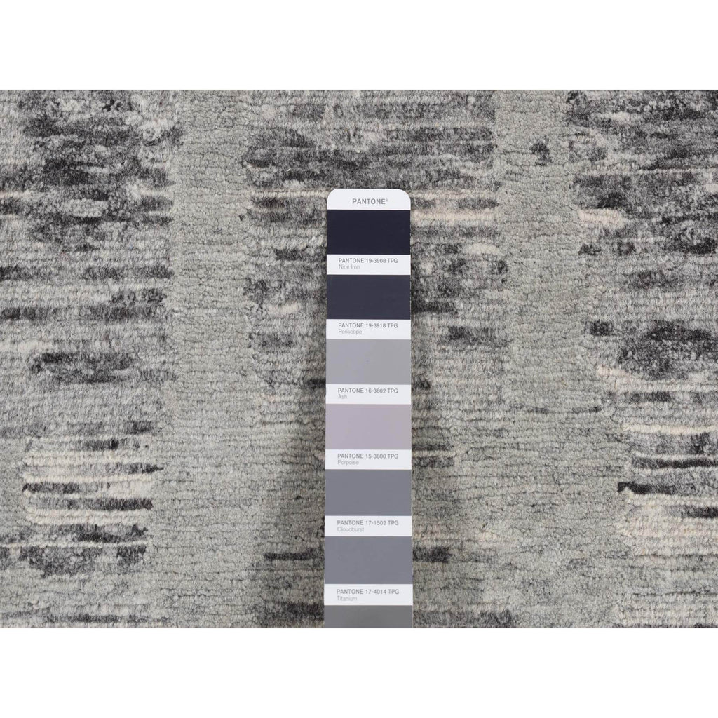 R87687%20006