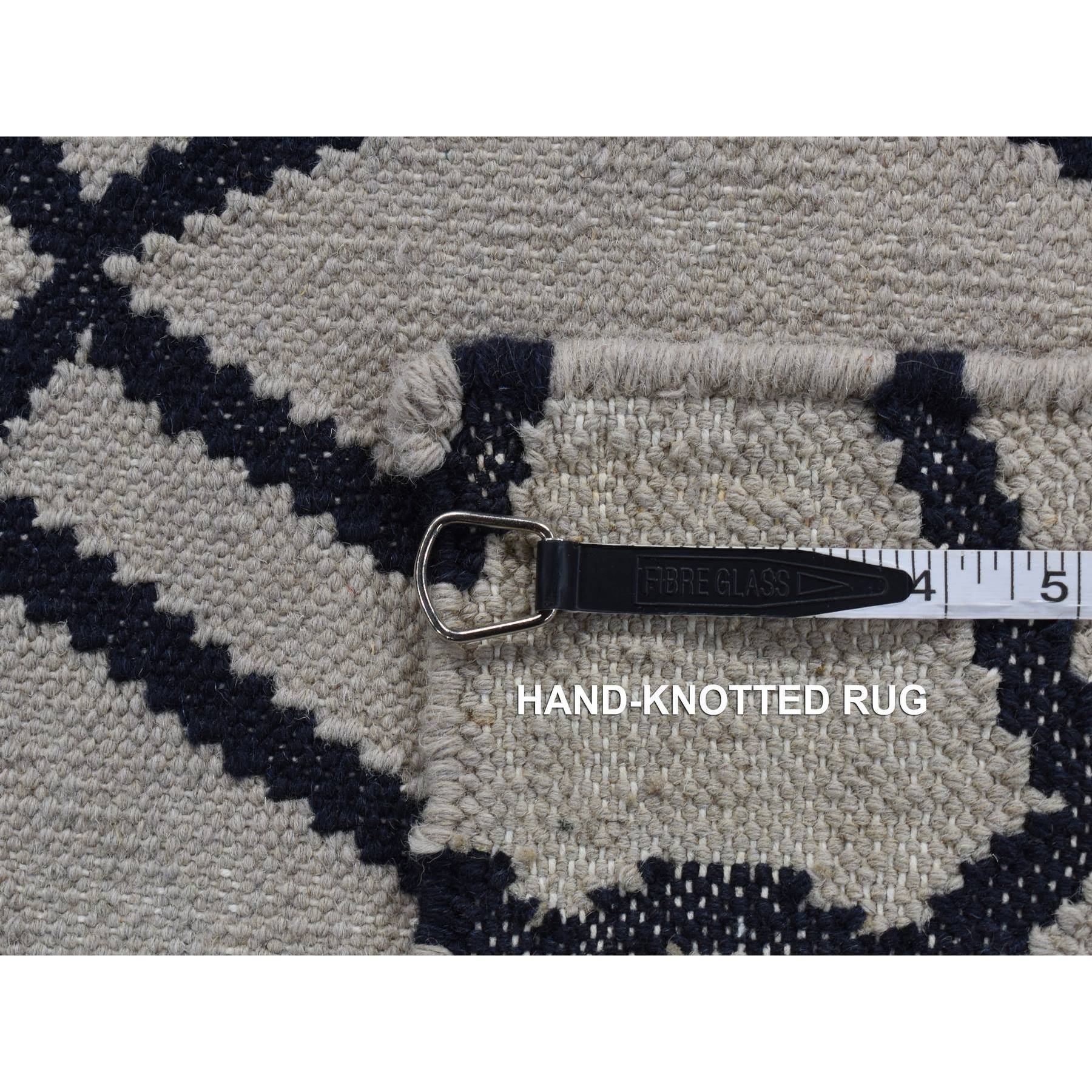 R87834%20010