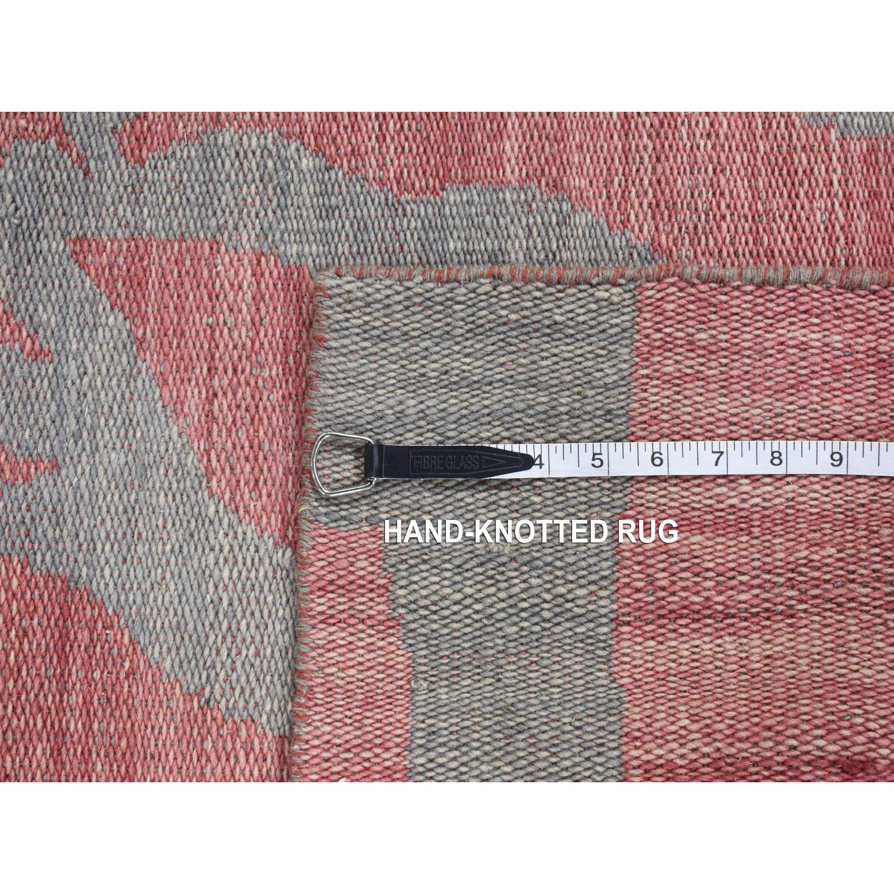R87929%20010