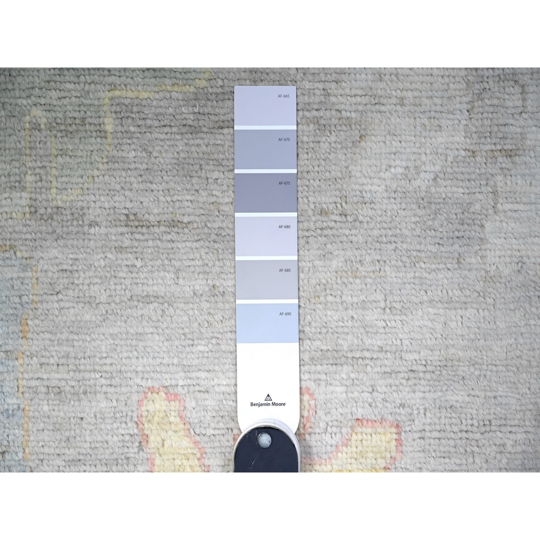R88001%20008