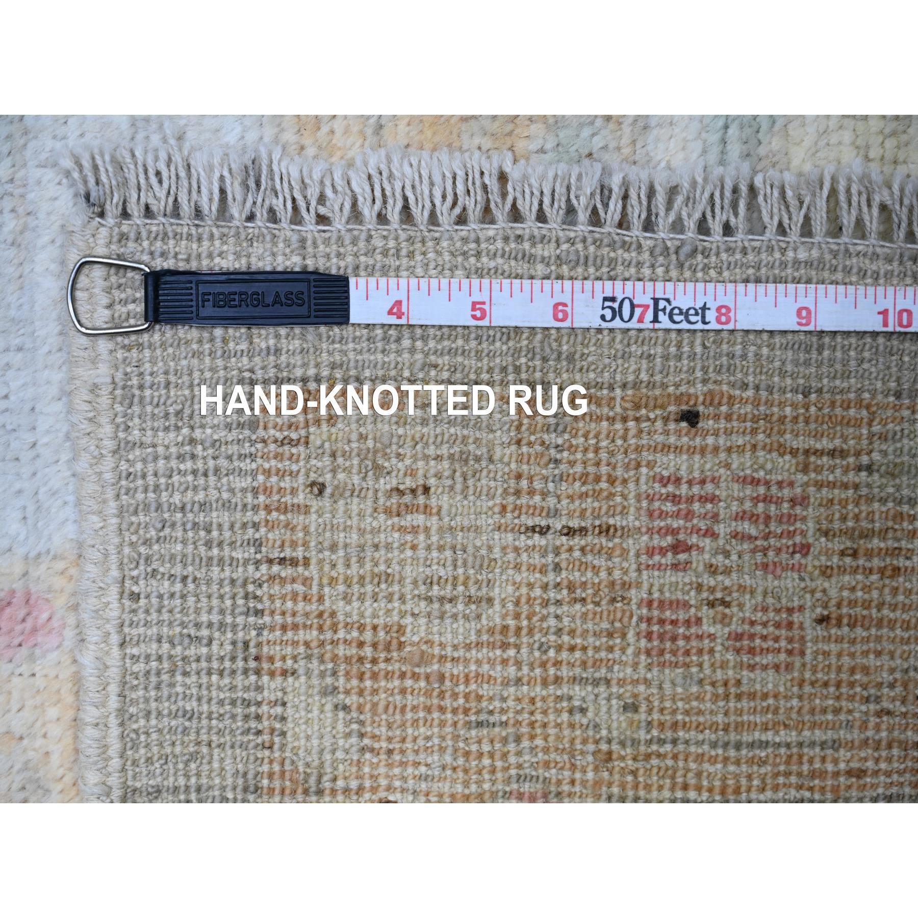 R88001%20012