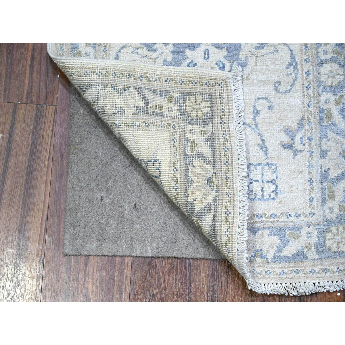 R88424%20002