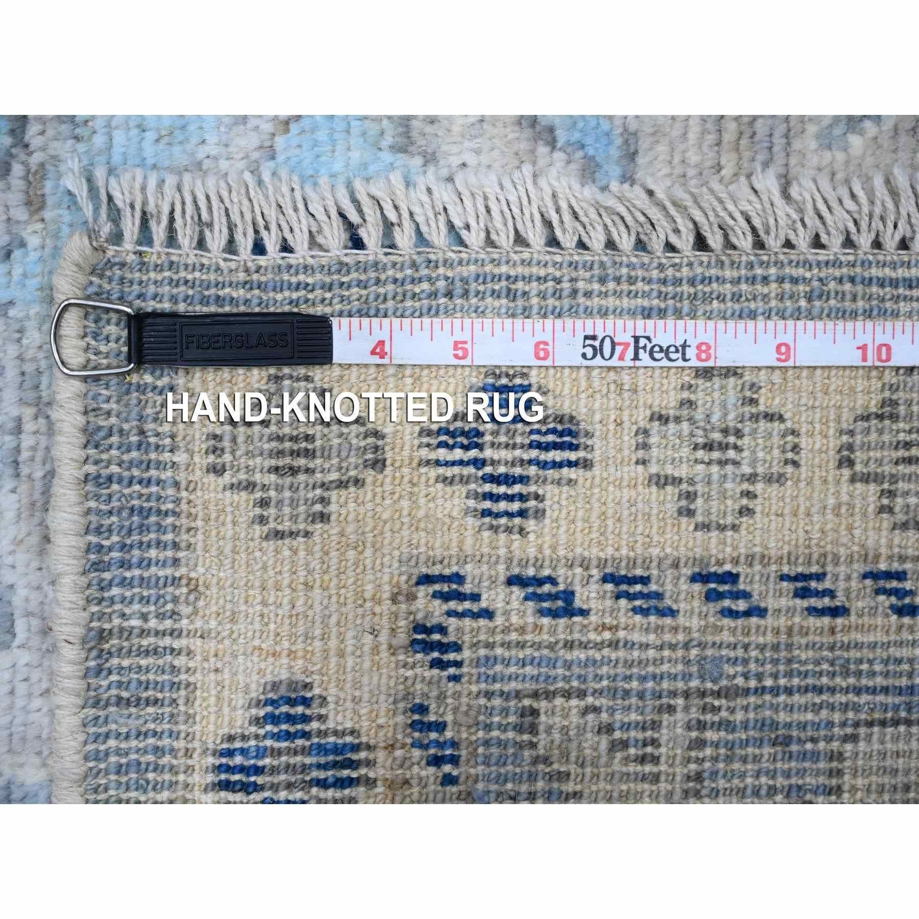 R88687%20012